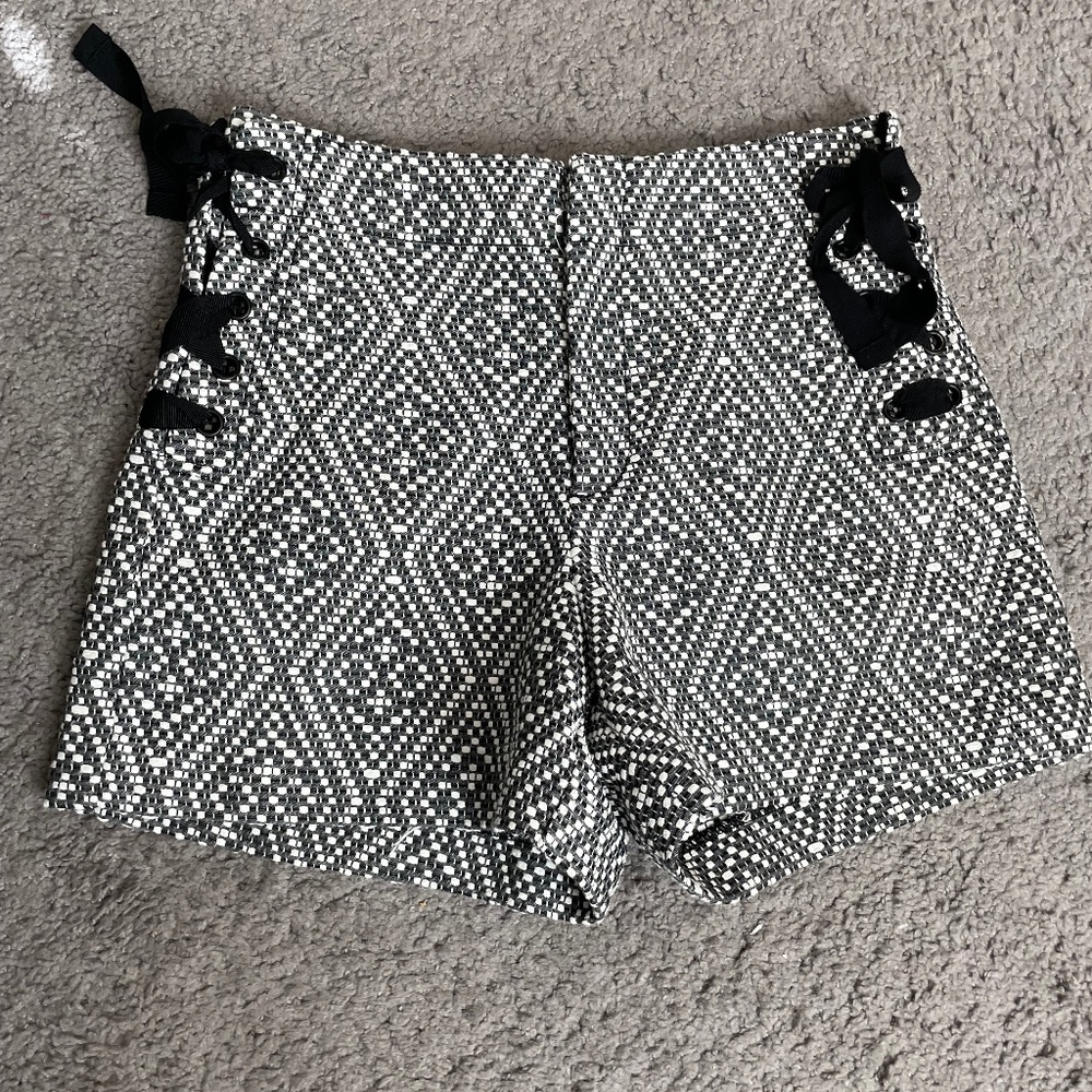 GAP For Good High Waist Woven Shorts  Side Lace-up Gray/white Geometric Shorts